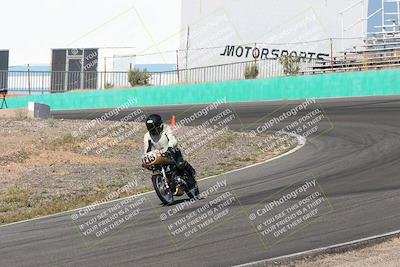 media/Apr-20-2025-AHRMA (Sun) [[393a79c373]]/Race/Group 12 early race/Turn 4b/